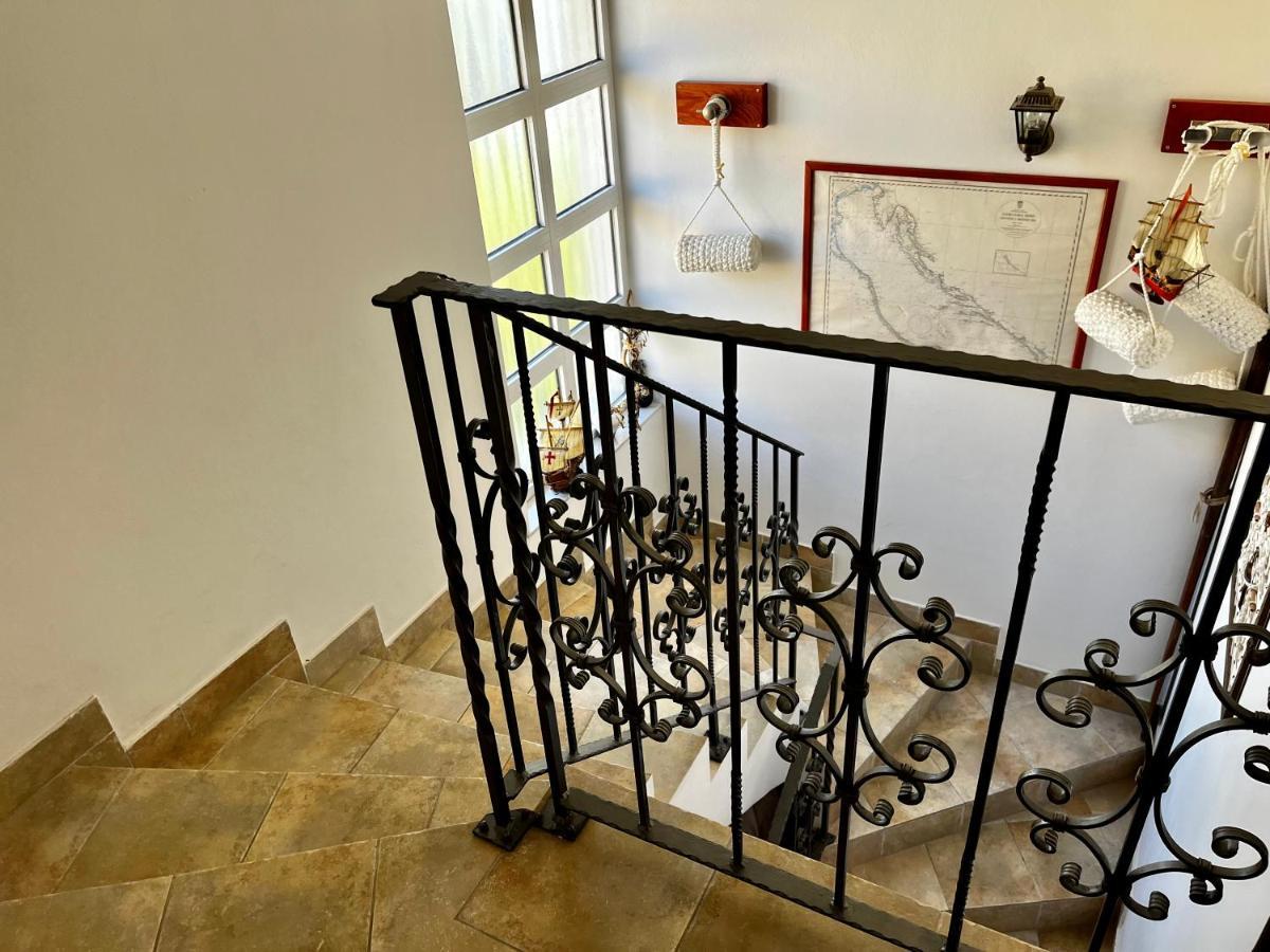 Apartments Maricic Banjol Extérieur photo