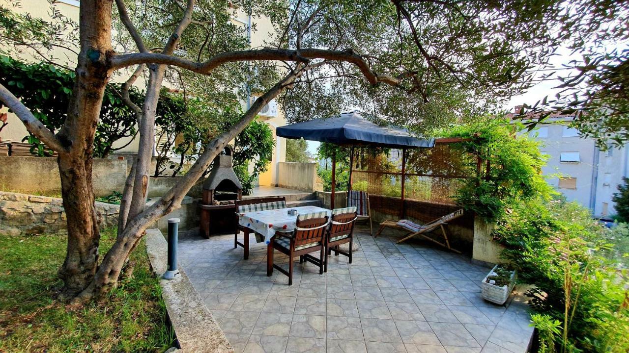 Apartments Maricic Banjol Extérieur photo
